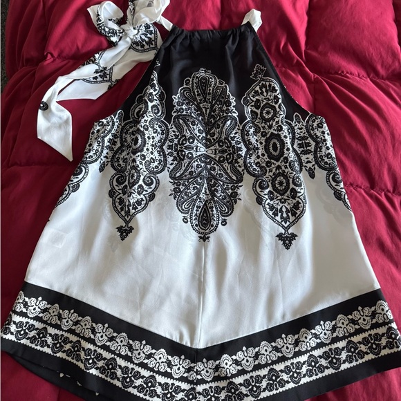 New York & Company Black and White Halter Top - Picture 9 of 10